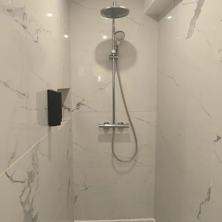 1 Bedroom Center Of - Louvre With Netflix Appartamento *